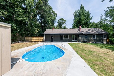 Tiny photo for 37W985 Binnie Road, Dundee, IL 60118 (MLS # 12450197)