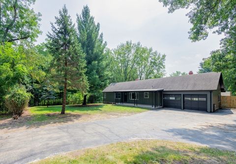Photo of 37W985 Binnie Road, Dundee, IL 60118 (MLS # 12450197)