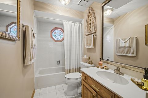 Tiny photo for 1300 Somerset Avenue, Deerfield, IL 60015 (MLS # 12619639)