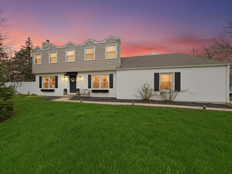 Photo of 1335 Leverenz Road, Naperville, IL 60564 (MLS # 12617544)