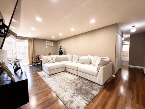 Tiny photo for 9723 S Keeler Avenue #308, Oak Lawn, IL 60453 (MLS # 12725822)