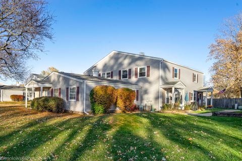 Tiny photo for 145 ANN Court #A, Bartlett, IL 60103 (MLS # 12514893)