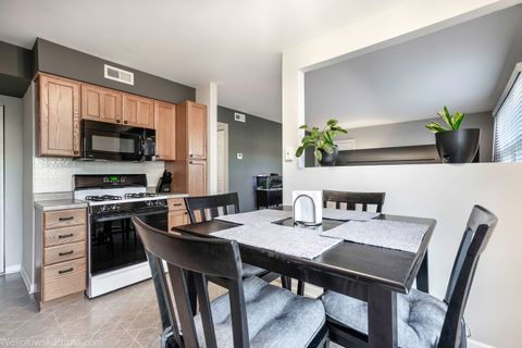 Tiny photo for 145 ANN Court #A, Bartlett, IL 60103 (MLS # 12514893)