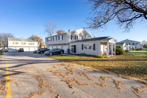 Tiny photo for 145 ANN Court #A, Bartlett, IL 60103 (MLS # 12514893)