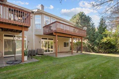 Tiny photo for 240 Prairie View Lane, Wheeling, IL 60090 (MLS # 12797970)