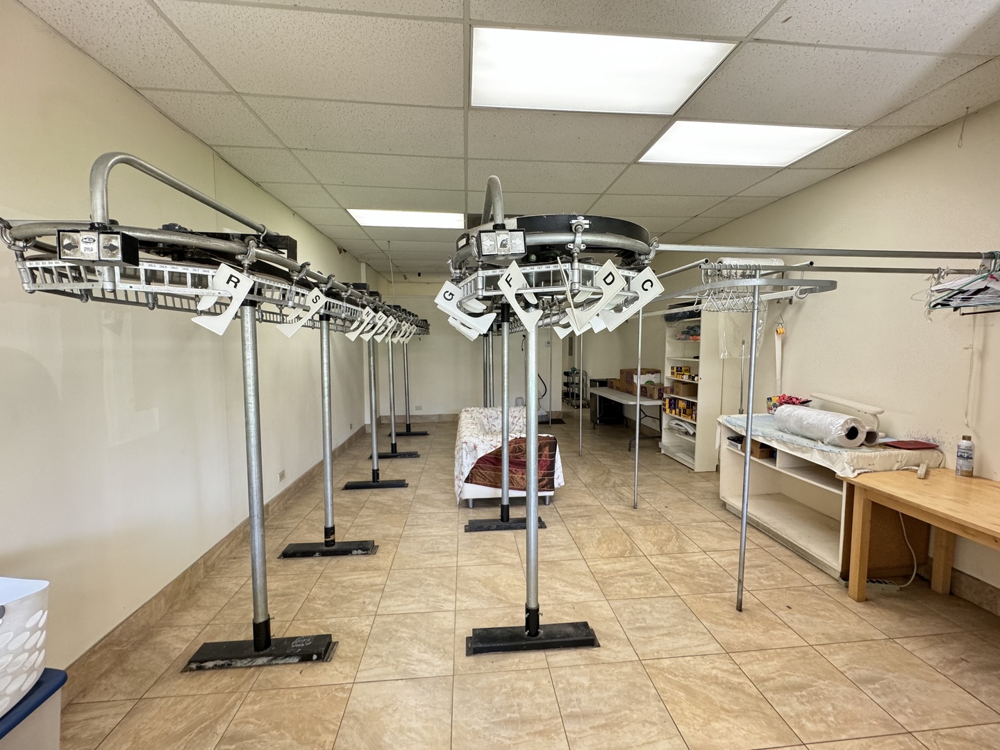 1706 W Lawrence Avenue