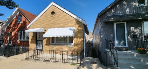 Tiny photo for 2948 S Lyman Street, Chicago, IL 60608 (MLS # 12455120)