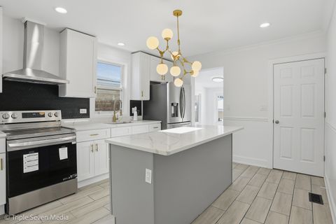 Tiny photo for 3002 Wesley Avenue, Berwyn, IL 60402 (MLS # 12555832)