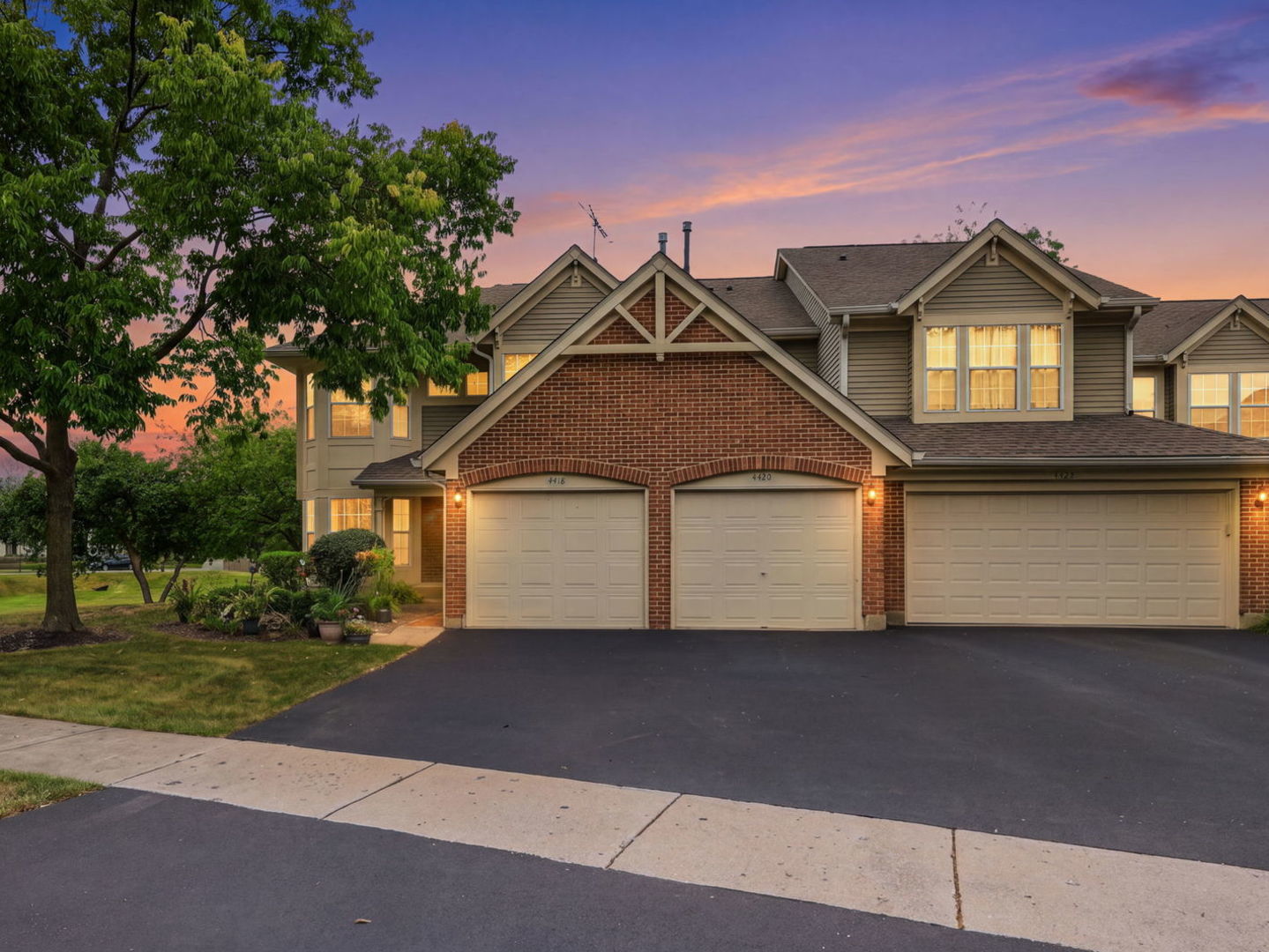 4420 Edinburg Lane