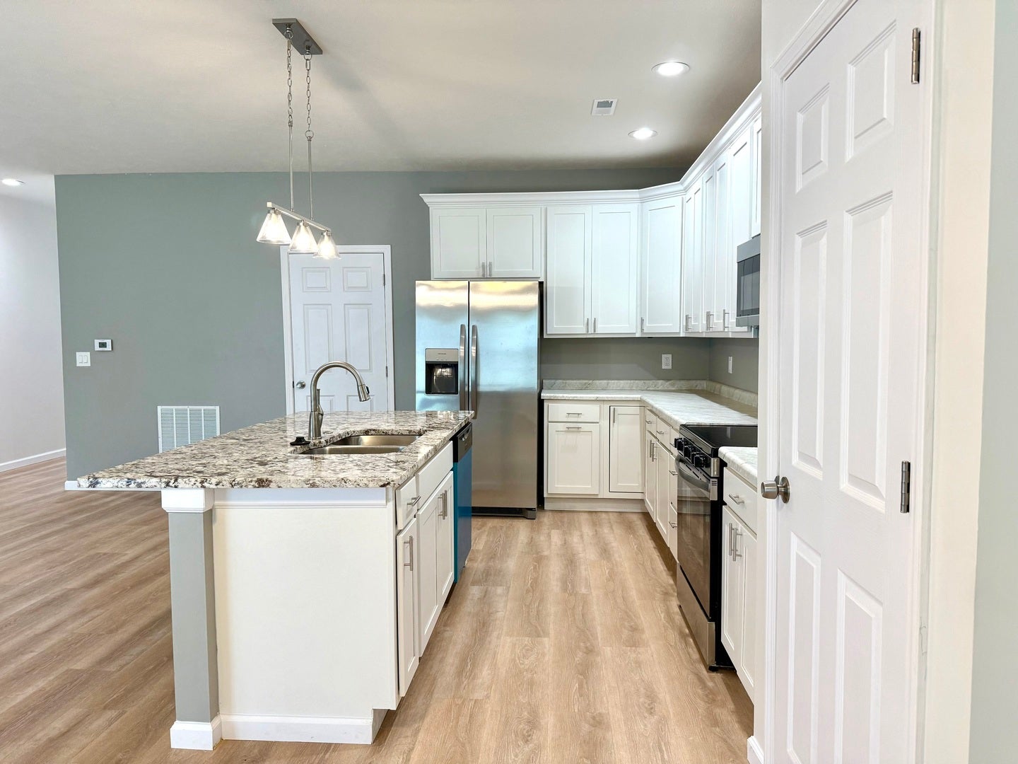 1108 Midway Court
