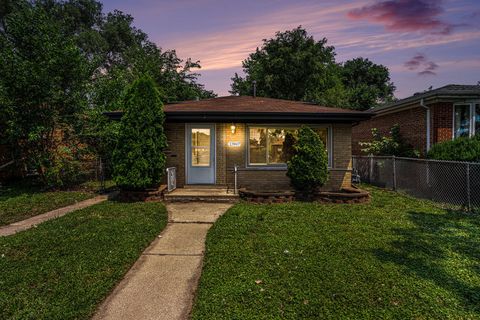 Tiny photo for 13947 S Saginaw Avenue, Burnham, IL 60633 (MLS # 12420580)