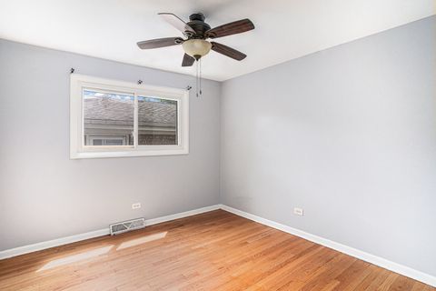 Tiny photo for 13947 S Saginaw Avenue, Burnham, IL 60633 (MLS # 12420580)