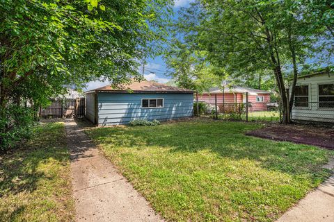 Tiny photo for 13947 S Saginaw Avenue, Burnham, IL 60633 (MLS # 12420580)