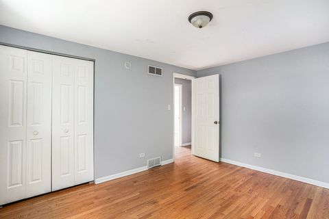 Tiny photo for 13947 S Saginaw Avenue, Burnham, IL 60633 (MLS # 12420580)