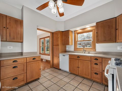 Tiny photo for Westmont, IL 60559 (MLS # 12499612)