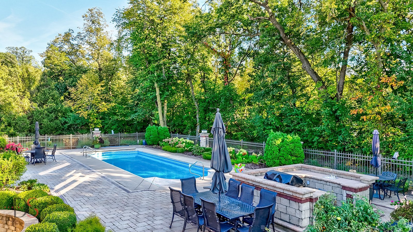 Ottawa, Illinois, 61350, United States, 4 Bedrooms Bedrooms, ,5 BathroomsBathrooms,Residential,Active,1953408