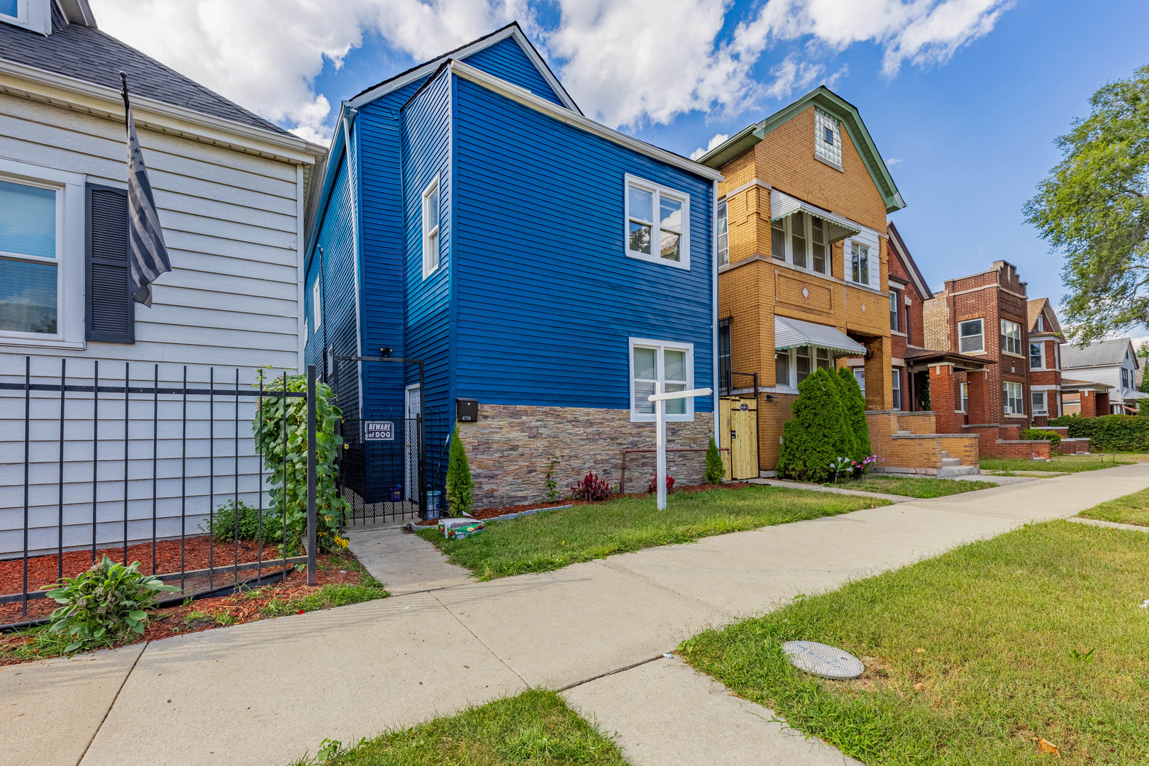 8428 S Escanaba Avenue
