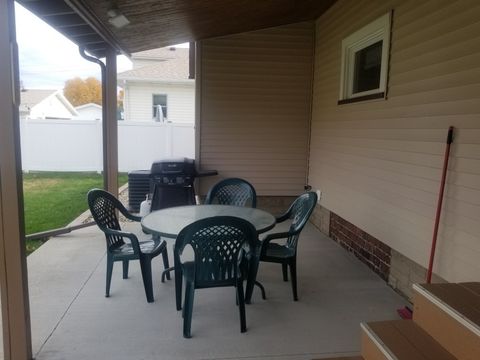 Tiny photo for 2015 10th Street, Peru, IL 61354 (MLS # 12508575)