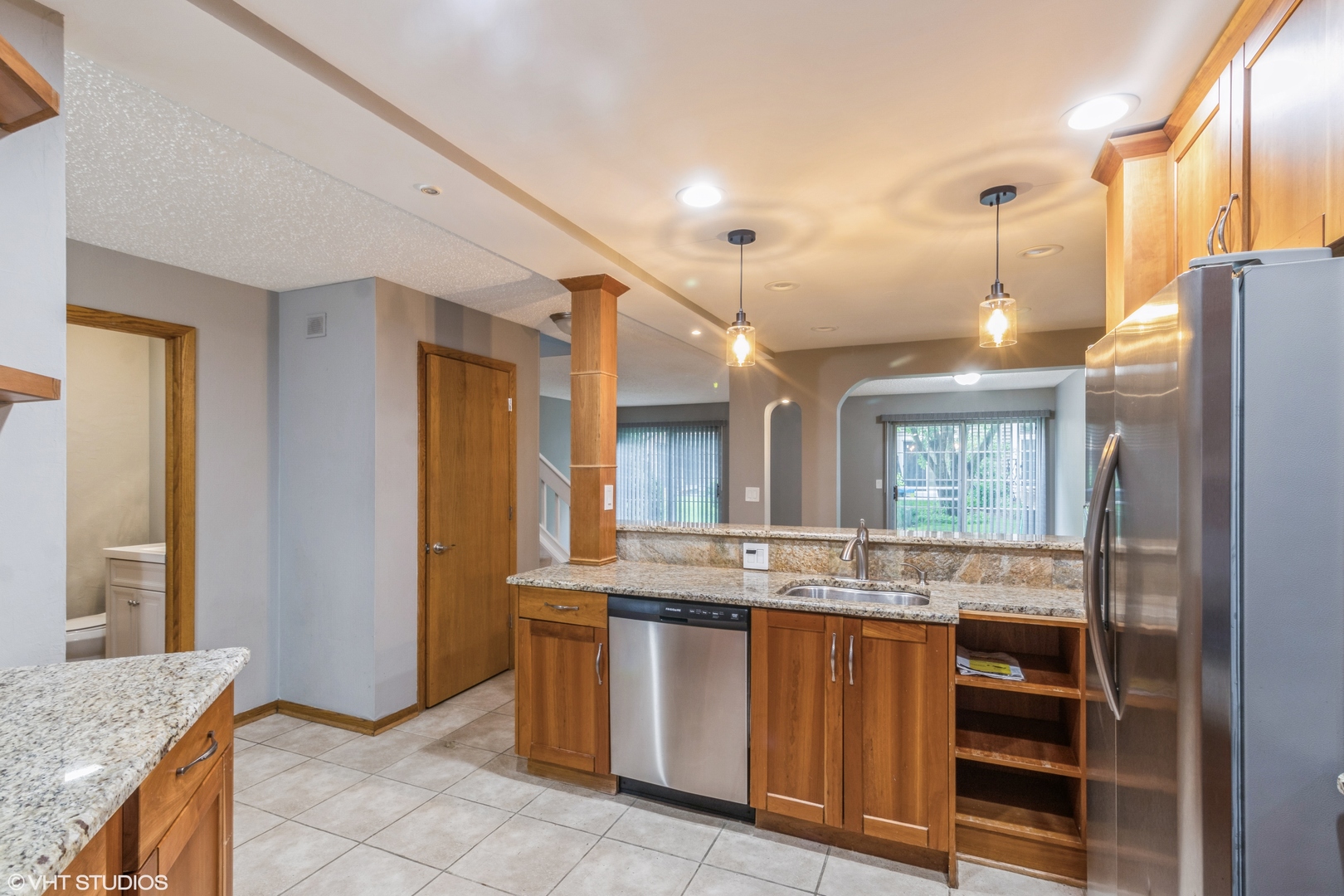 750 W Happfield Drive