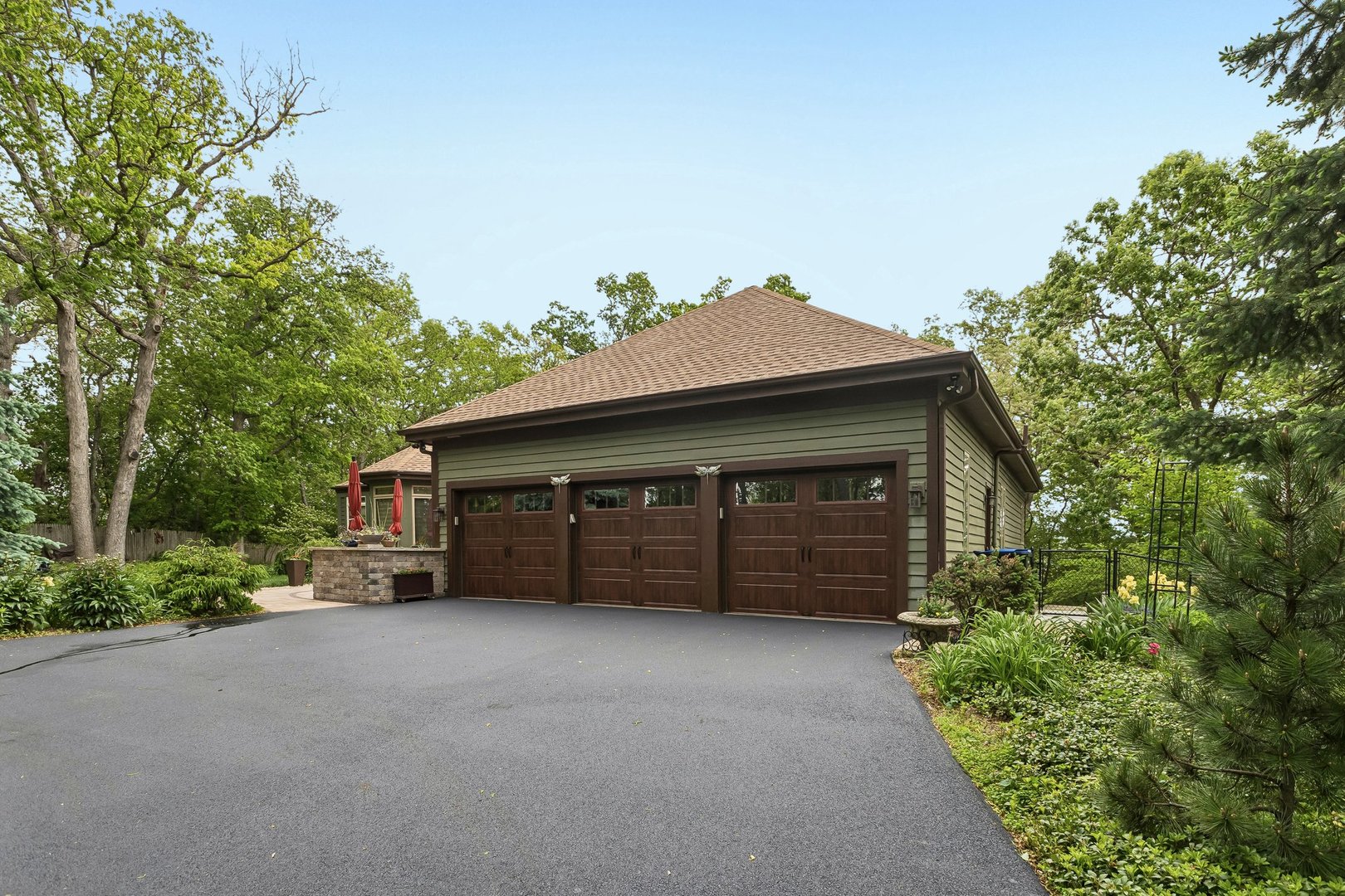 26073 W Laurel Court