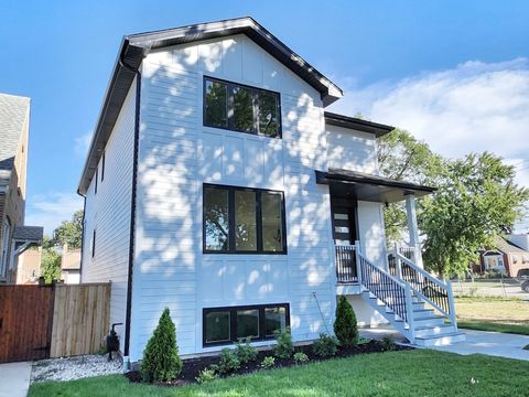 Tiny photo for 5605 N Overhill Avenue, Chicago, IL 60631 (MLS # 12490651)