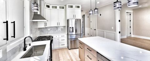 Tiny photo for 5605 N Overhill Avenue, Chicago, IL 60631 (MLS # 12490651)