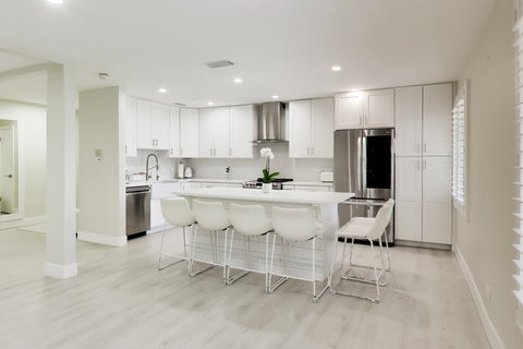 Tiny photo for 2300 W Talcott Road #2C, Park Ridge, IL 60068 (MLS # 12752880)