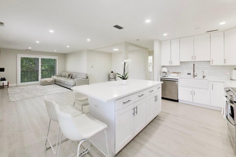 Tiny photo for 2300 W Talcott Road #2C, Park Ridge, IL 60068 (MLS # 12752880)