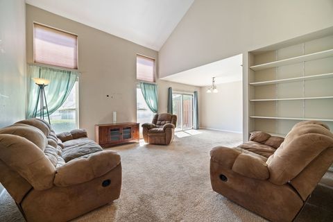 Tiny photo for 2067 Peach Tree Lane, Algonquin, IL 60102 (MLS # 12621947)