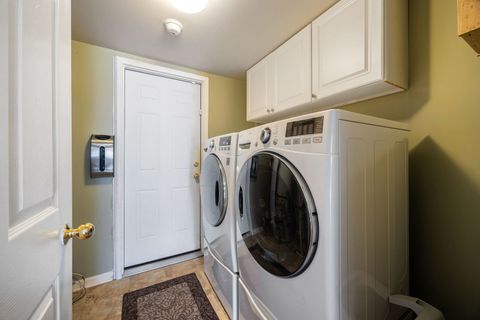 Tiny photo for 2067 Peach Tree Lane, Algonquin, IL 60102 (MLS # 12621947)