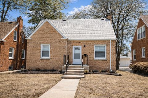 Photo of 10043 S Oglesby Avenue, Chicago, IL 60617 (MLS # 12579687)