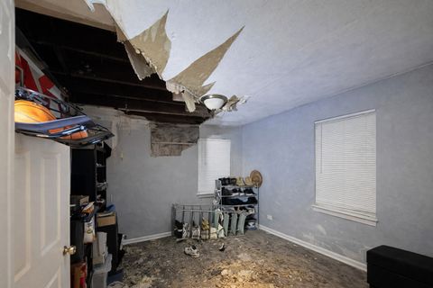 Tiny photo for 10043 S Oglesby Avenue, Chicago, IL 60617 (MLS # 12579687)