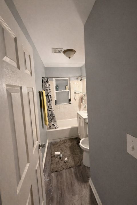 Tiny photo for 10043 S Oglesby Avenue, Chicago, IL 60617 (MLS # 12579687)