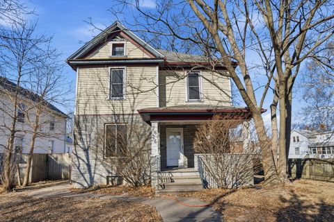 Photo of 2626 Brady Street, Davenport, IA 52803 (MLS # 12590056)