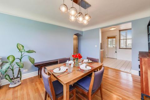 Tiny photo for 2300 W FARWELL Avenue #3, Chicago, IL 60645 (MLS # 12484604)