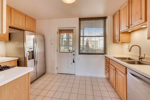 Tiny photo for 2300 W FARWELL Avenue #3, Chicago, IL 60645 (MLS # 12484604)