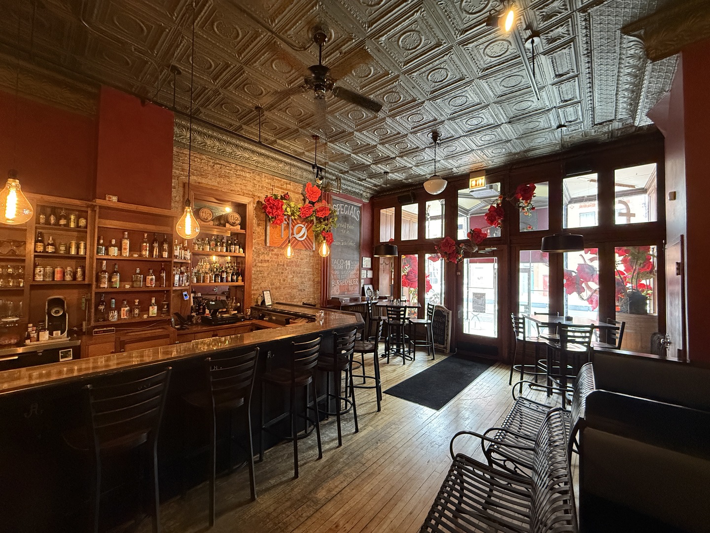 1434 W Chicago Avenue