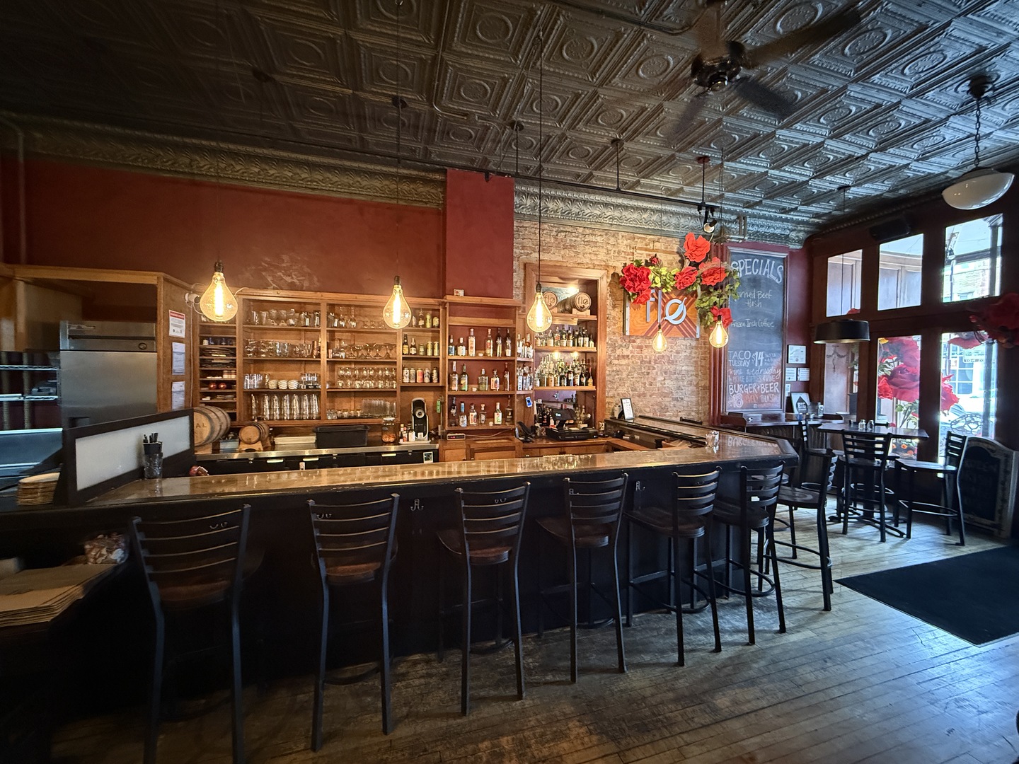 1434 W Chicago Avenue