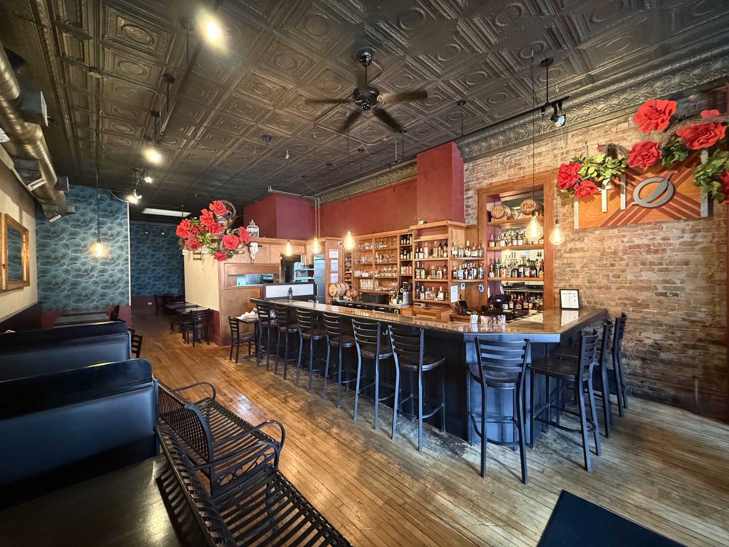 1434 W Chicago Avenue