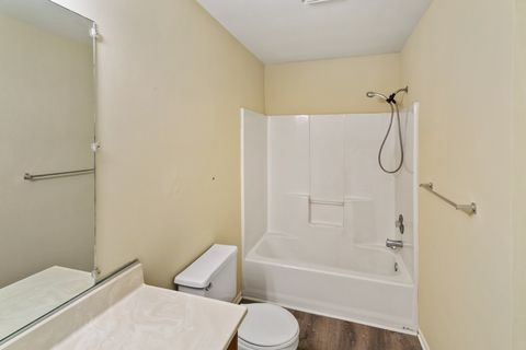 Tiny photo for 2466 Red Oak Trail, Crest Hill, IL 60435 (MLS # 12594394)