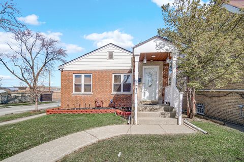 Photo of 6056 W Fletcher Street, Chicago, IL 60634 (MLS # 12592509)