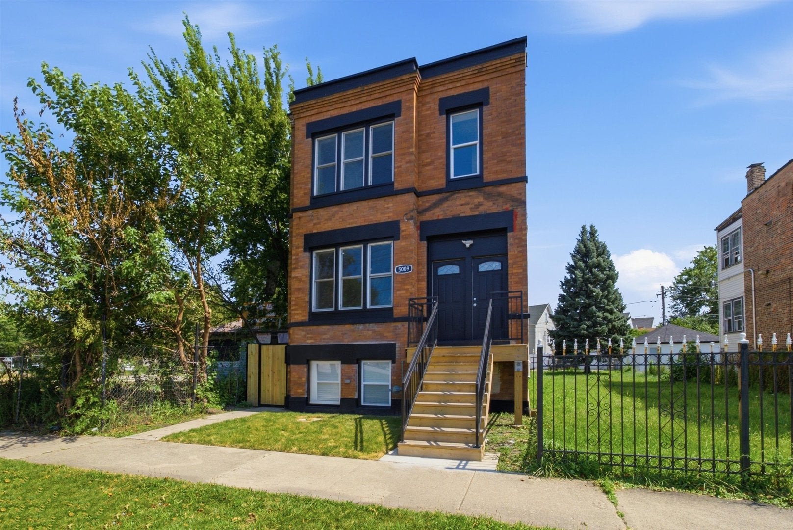 5009 W Ogden Avenue