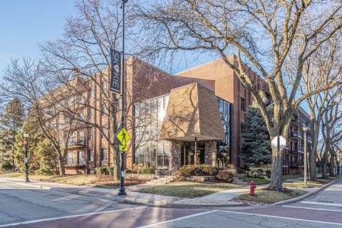 Tiny photo for 5200 Oakton Street #403, Skokie, IL 60077 (MLS # 12548111)