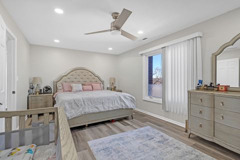 Tiny photo for 5200 Oakton Street #403, Skokie, IL 60077 (MLS # 12548111)