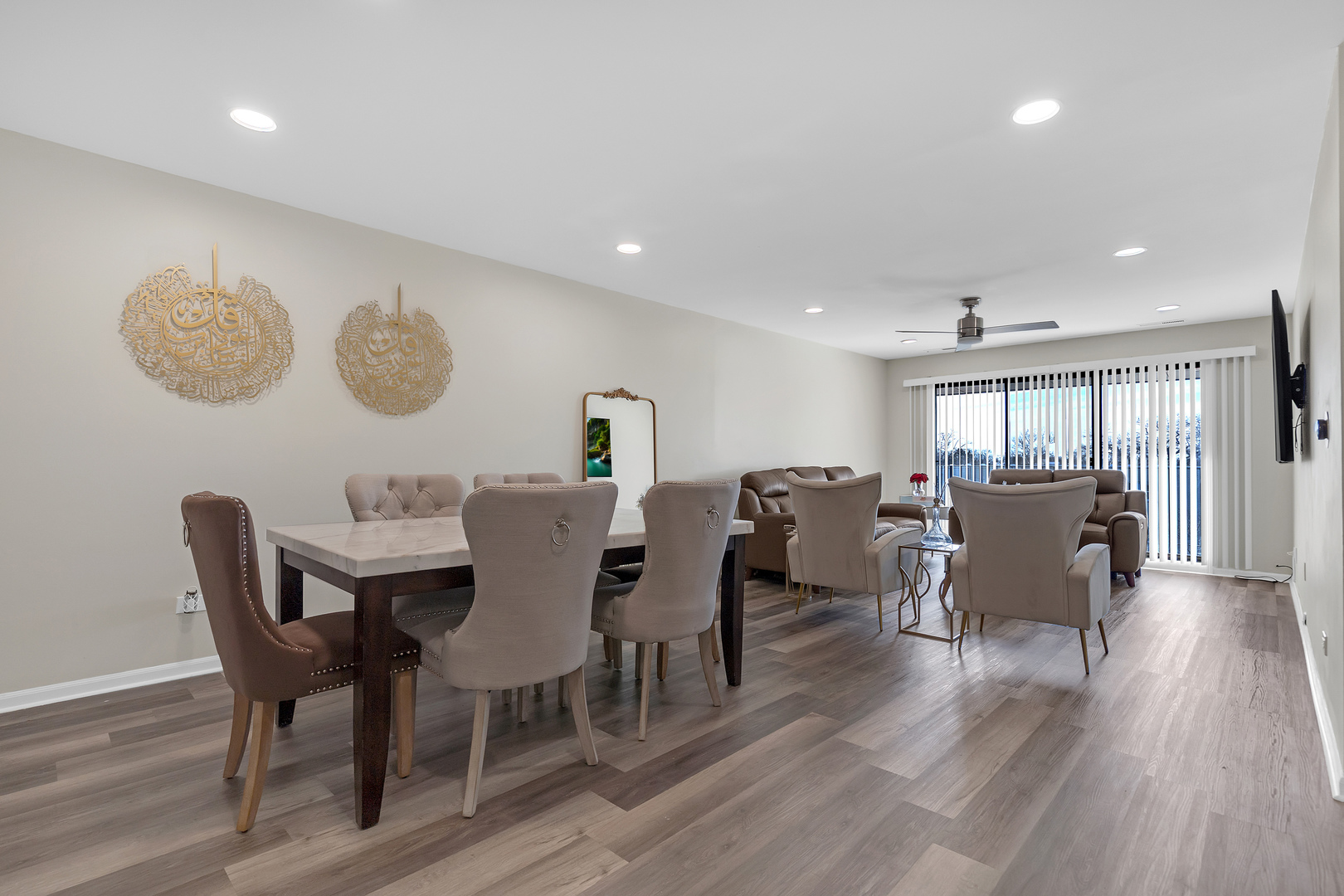 5200 Oakton Street 403