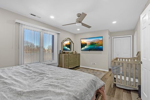 Tiny photo for 5200 Oakton Street #403, Skokie, IL 60077 (MLS # 12548111)