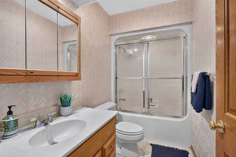 Tiny photo for 3113 W Canal Shore Drive, Leclaire, IA 52753 (MLS # 12706669)