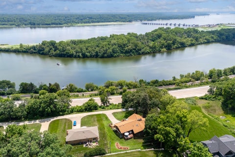 Tiny photo for 3113 W Canal Shore Drive, Leclaire, IA 52753 (MLS # 12706669)