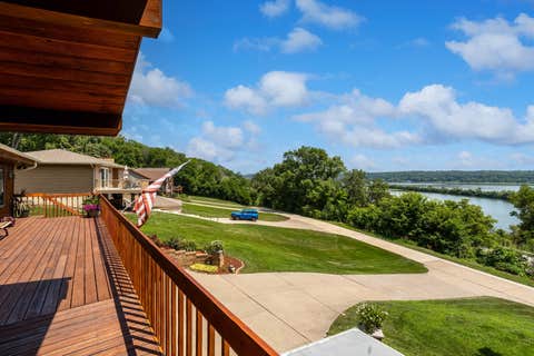 Tiny photo for 3113 W Canal Shore Drive, Leclaire, IA 52753 (MLS # 12706669)