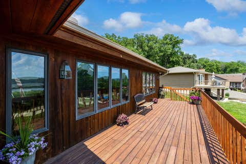 Tiny photo for 3113 W Canal Shore Drive, Leclaire, IA 52753 (MLS # 12706669)